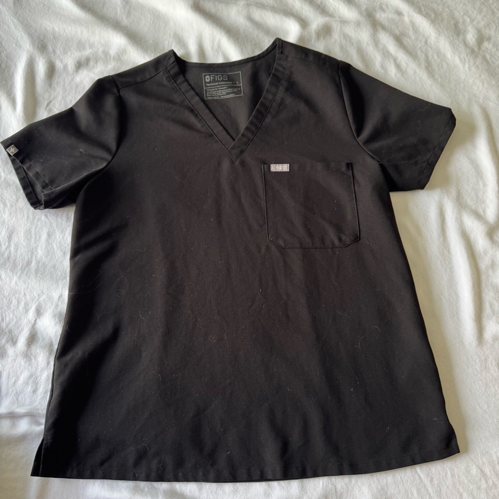 Figs Black Women’s one pocket scrub top